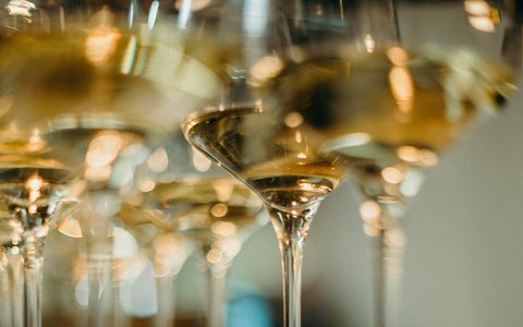 Flûtes, Verres et Accessoires autour du Champagne