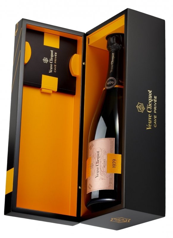 Veuve Clicquot Champagne - Cave Privée Rosé 1979 - Bottle 75cl - Presentation pack Veuve Clicquot Champagne - Cave Privée Rosé 1979 - Bottle 75cl - Presentation pack